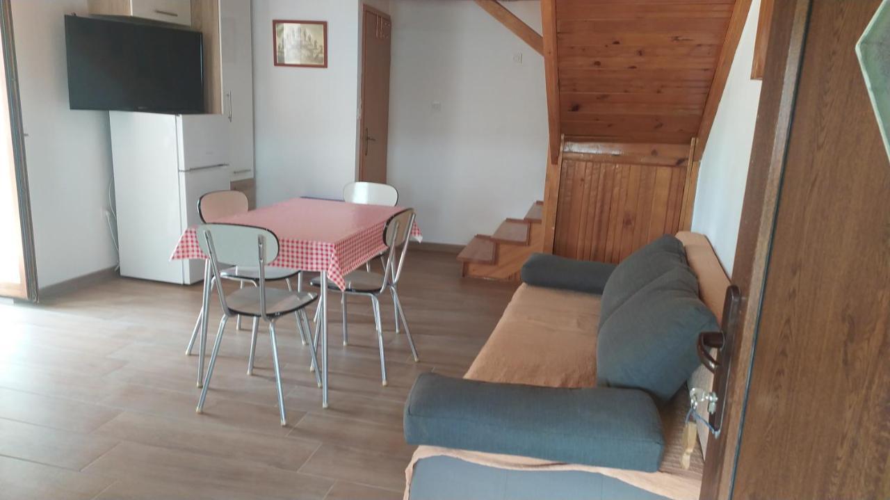 Holiday Home Pernat Exterior photo